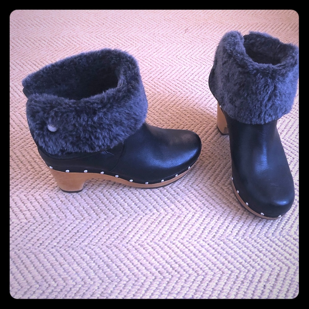 Ugg bootie clogs